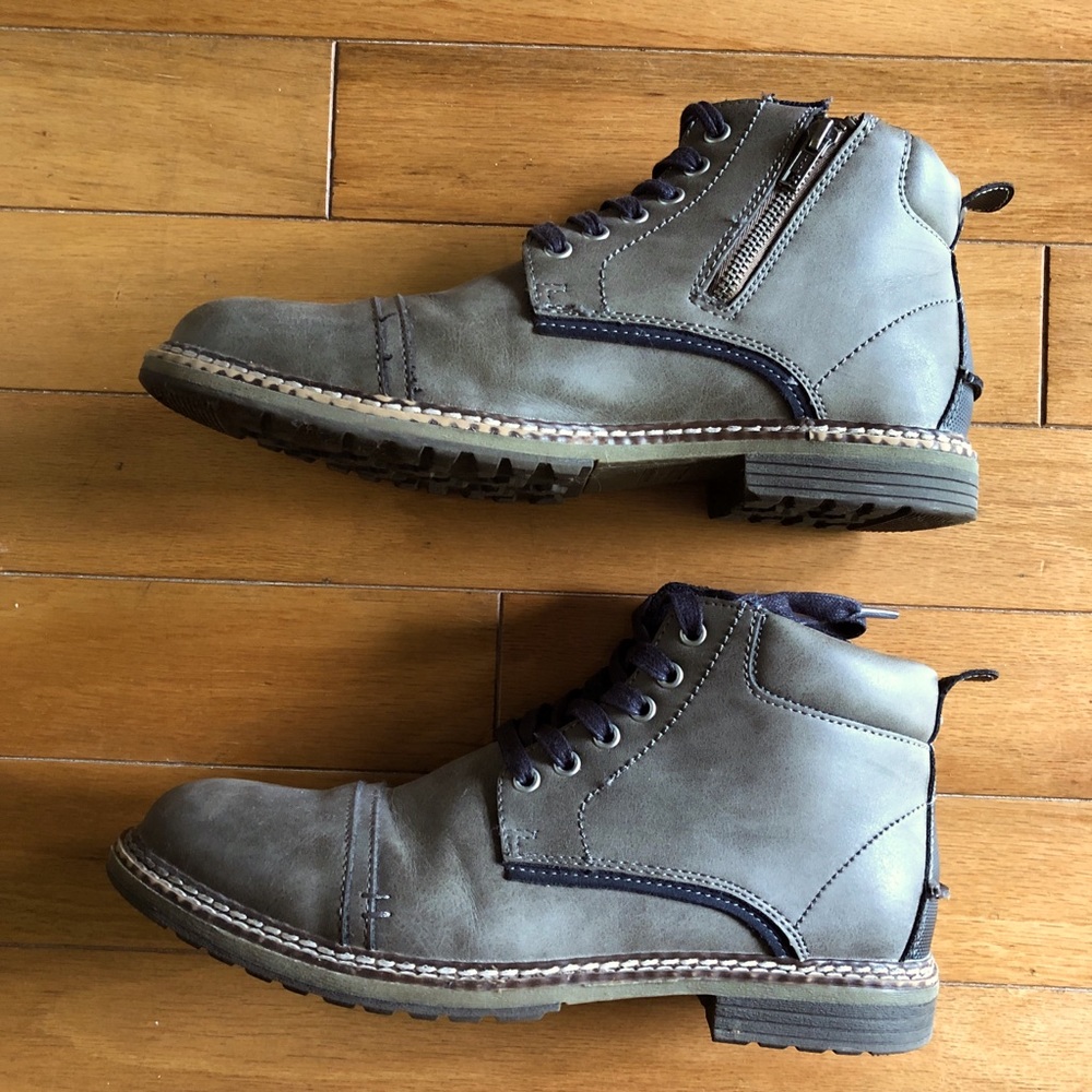 Men’s boots 9.5 gray zip lace vegan